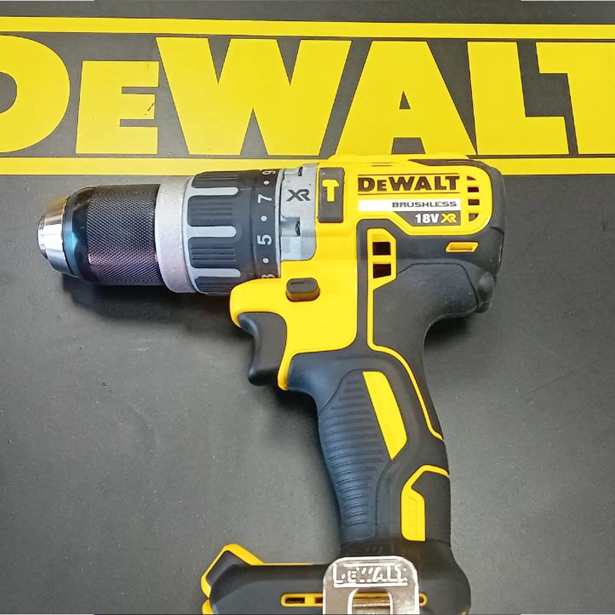 Trapano Avvitatore Dewalt DCD796NT-QW 18V Ricondizionato