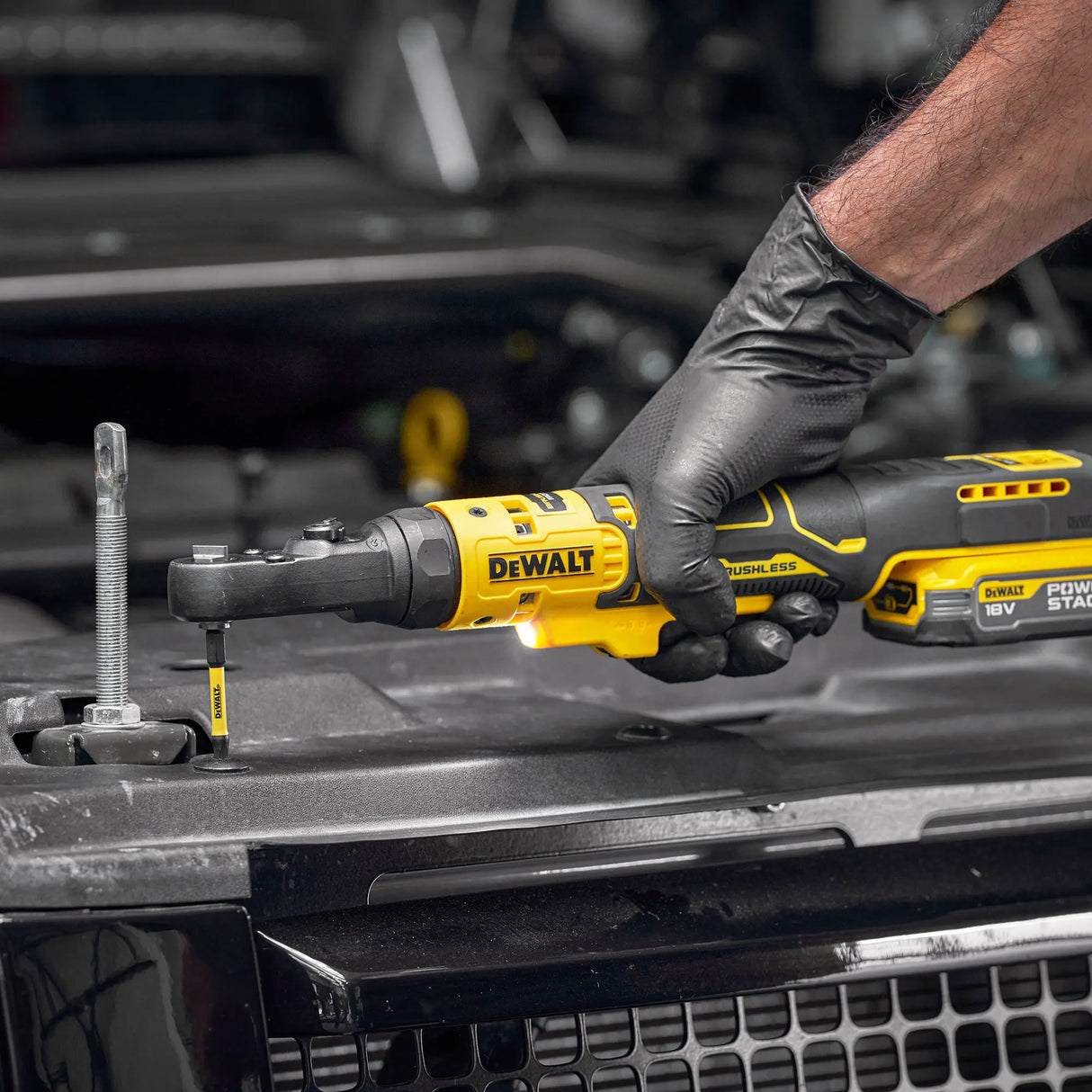 Ratsche Dewalt DCF520N-XJ 18V