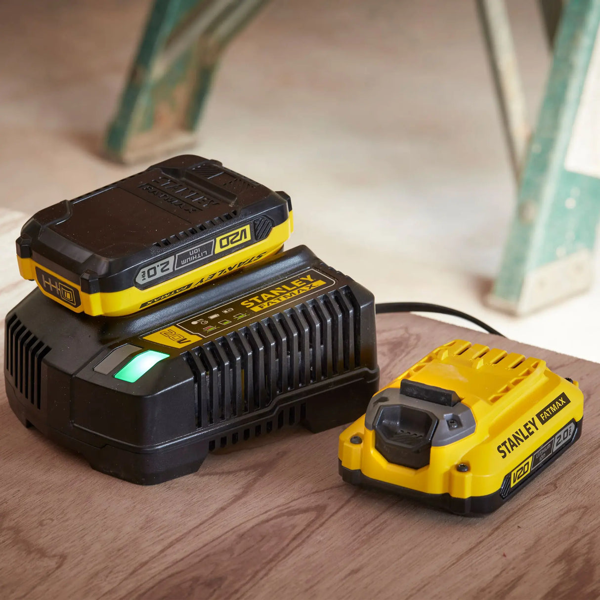 Kit Energy Stanley SFMCB12D2-QW 18V 2Ah