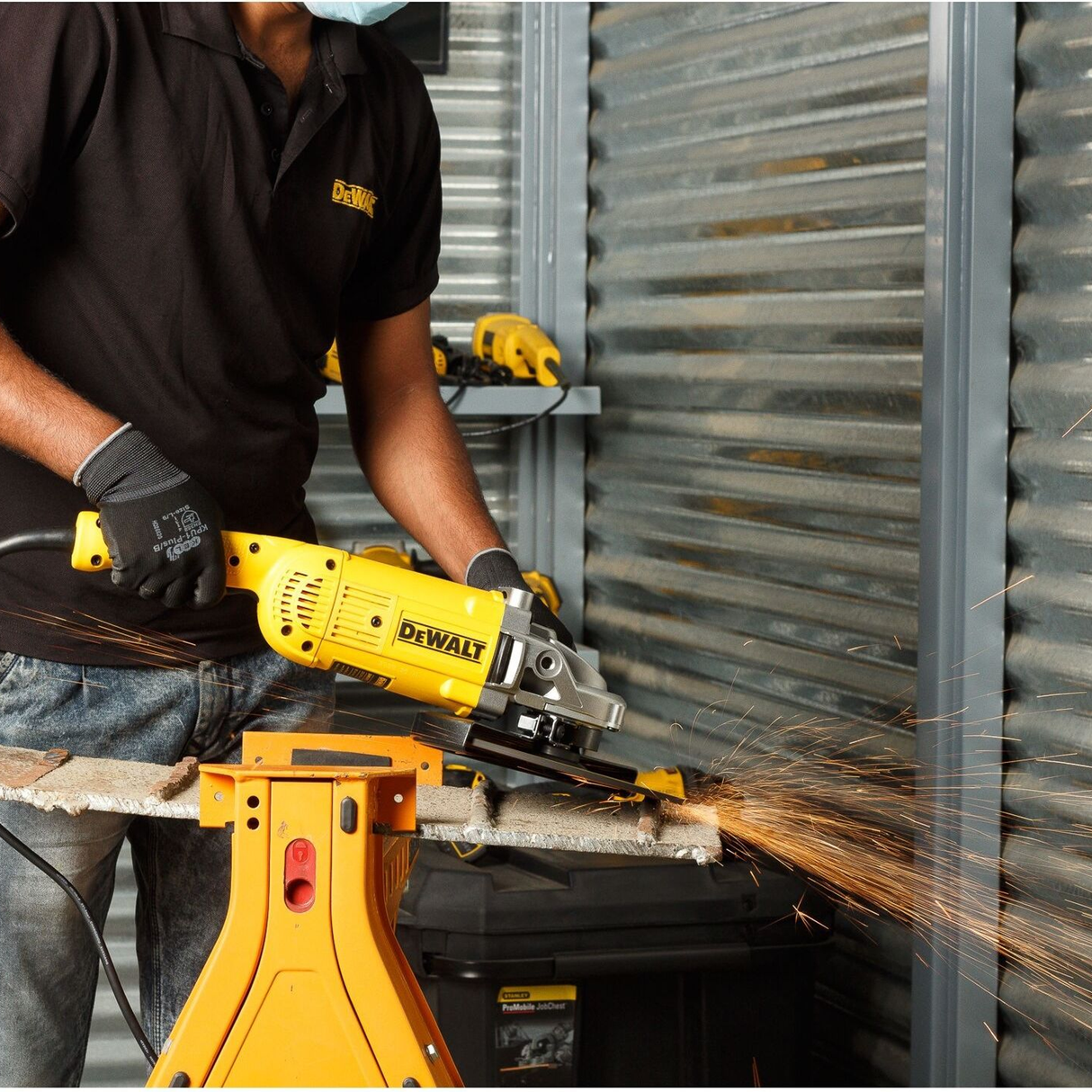 DWE492-QS - Schleifmaschine Dewalt DWE492-QS 230mm 2200W - Bild 7