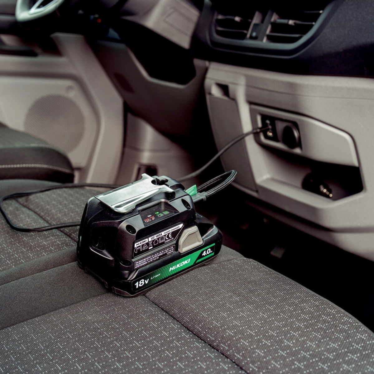 UC18DAW4Z – HiKOKI UC18DAW4Z 18V USB-Adapter und Ladegerät – Abbildung 6