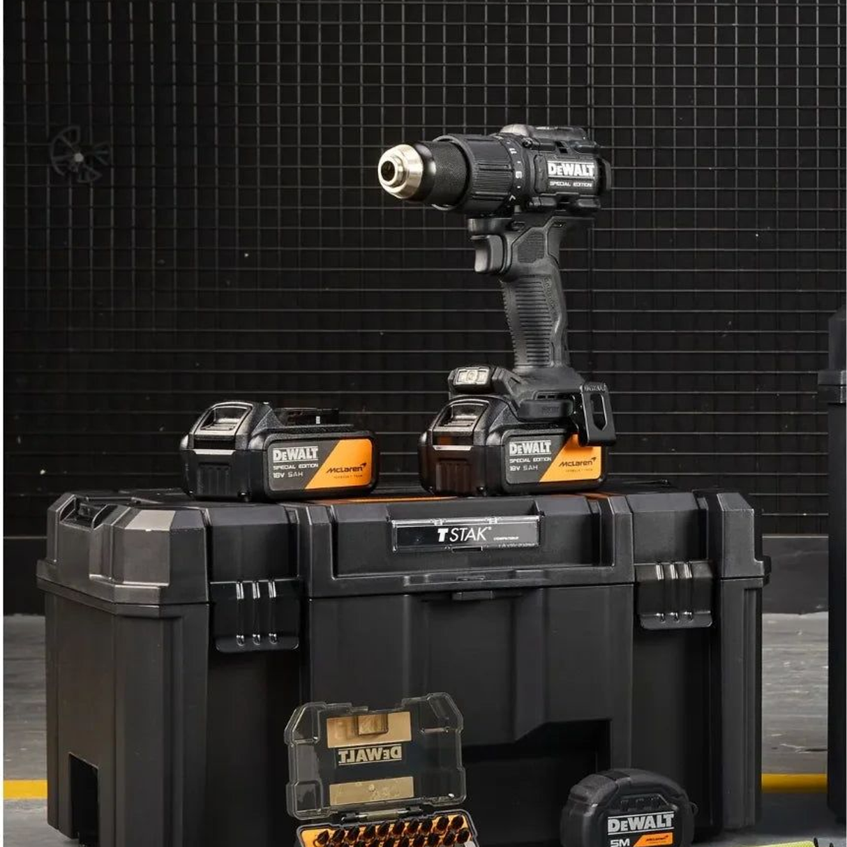 DCD86MP2KT-QW - Schlagbohrschrauber DeWalt DCD86MP2KT-QW McLaren Special Edition 18V 5Ah - Bild 8