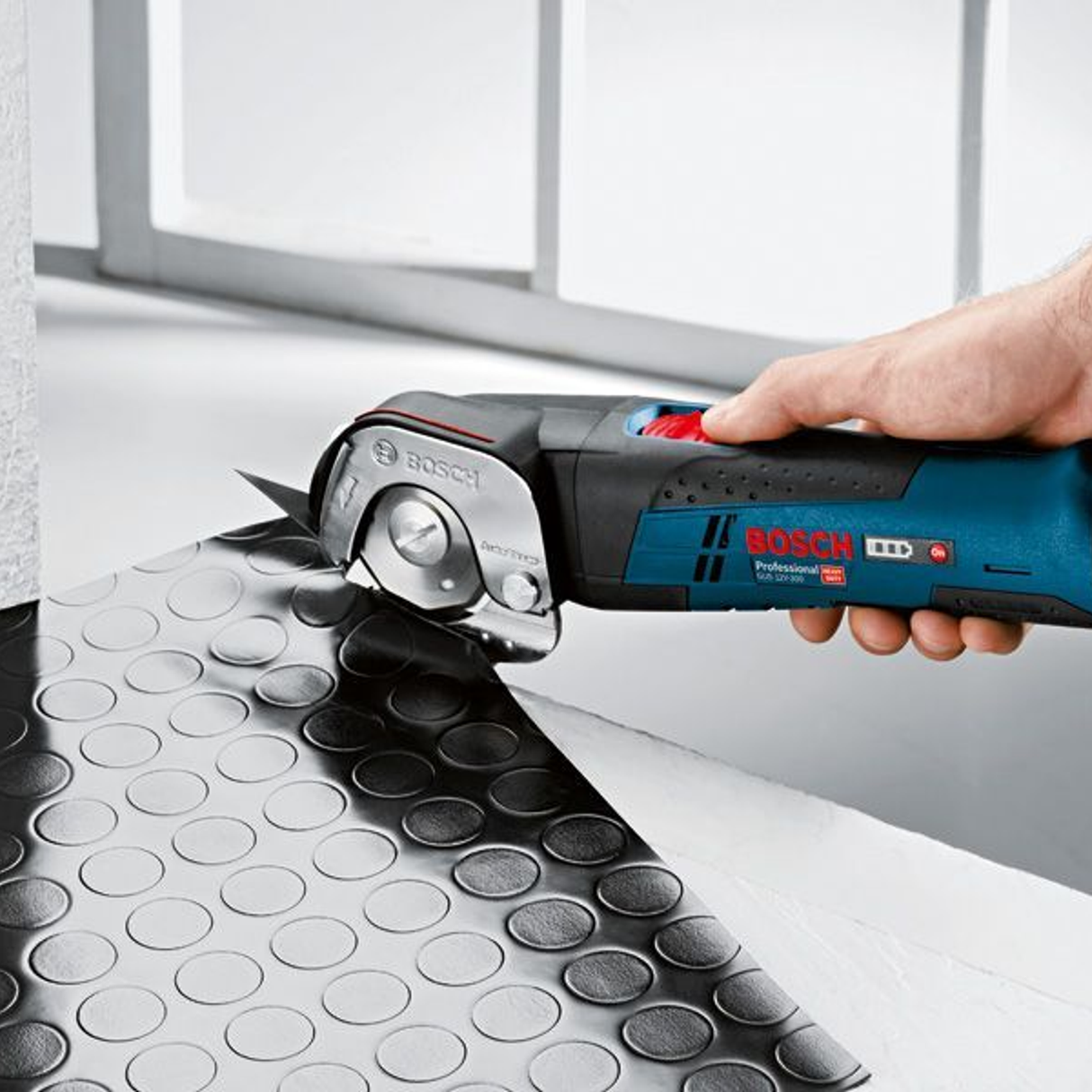 06019B2905 - Universalschere Bosch Professionelles GUS 10.8 V-LI PRO 12V - Bild 17