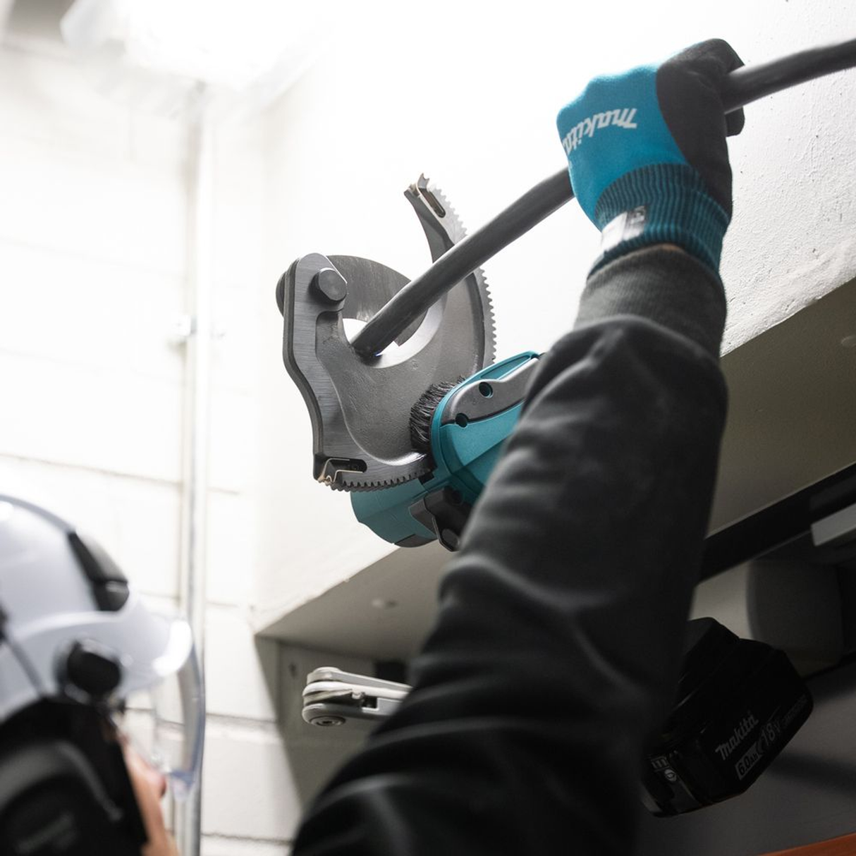 Tranciacavi Makita DTC102ZK 18V