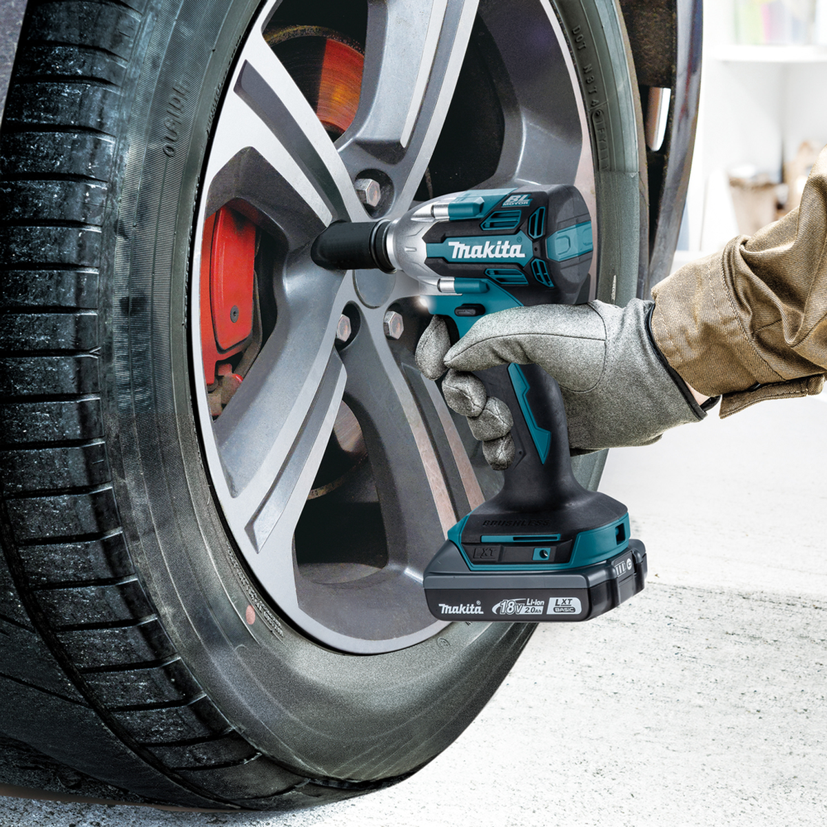 Chiave a Impulsi Makita DTW210Z 18V